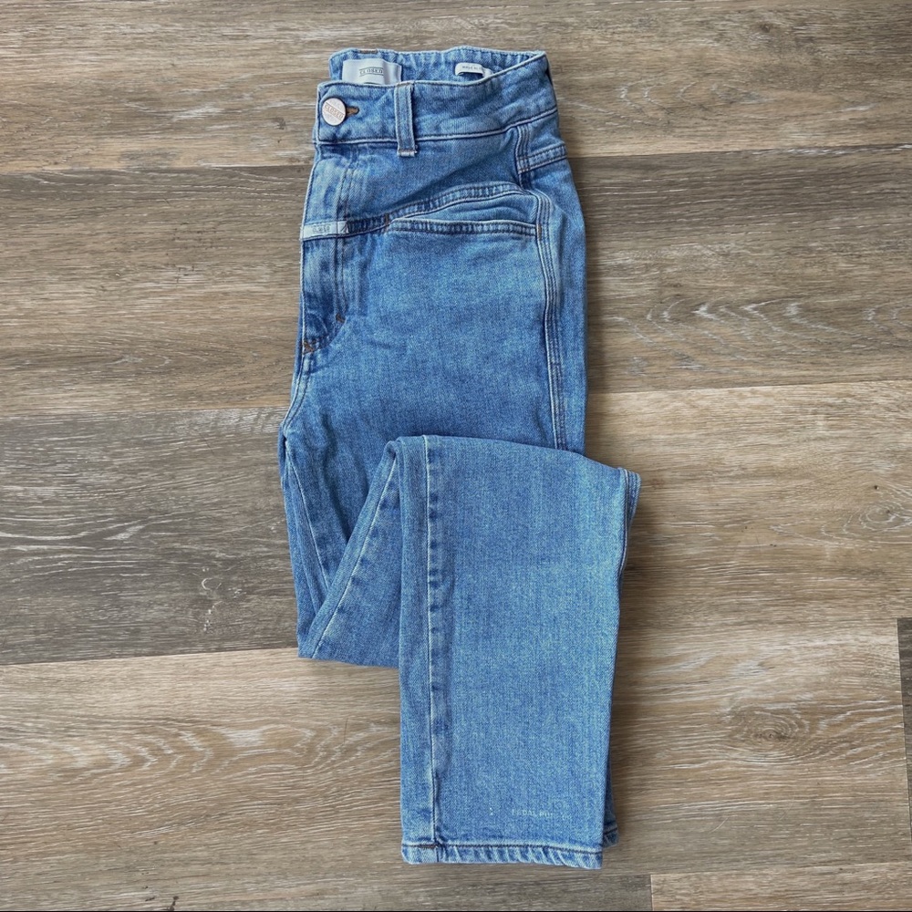 Closed Denim Pedal Pusher in A Better Blue